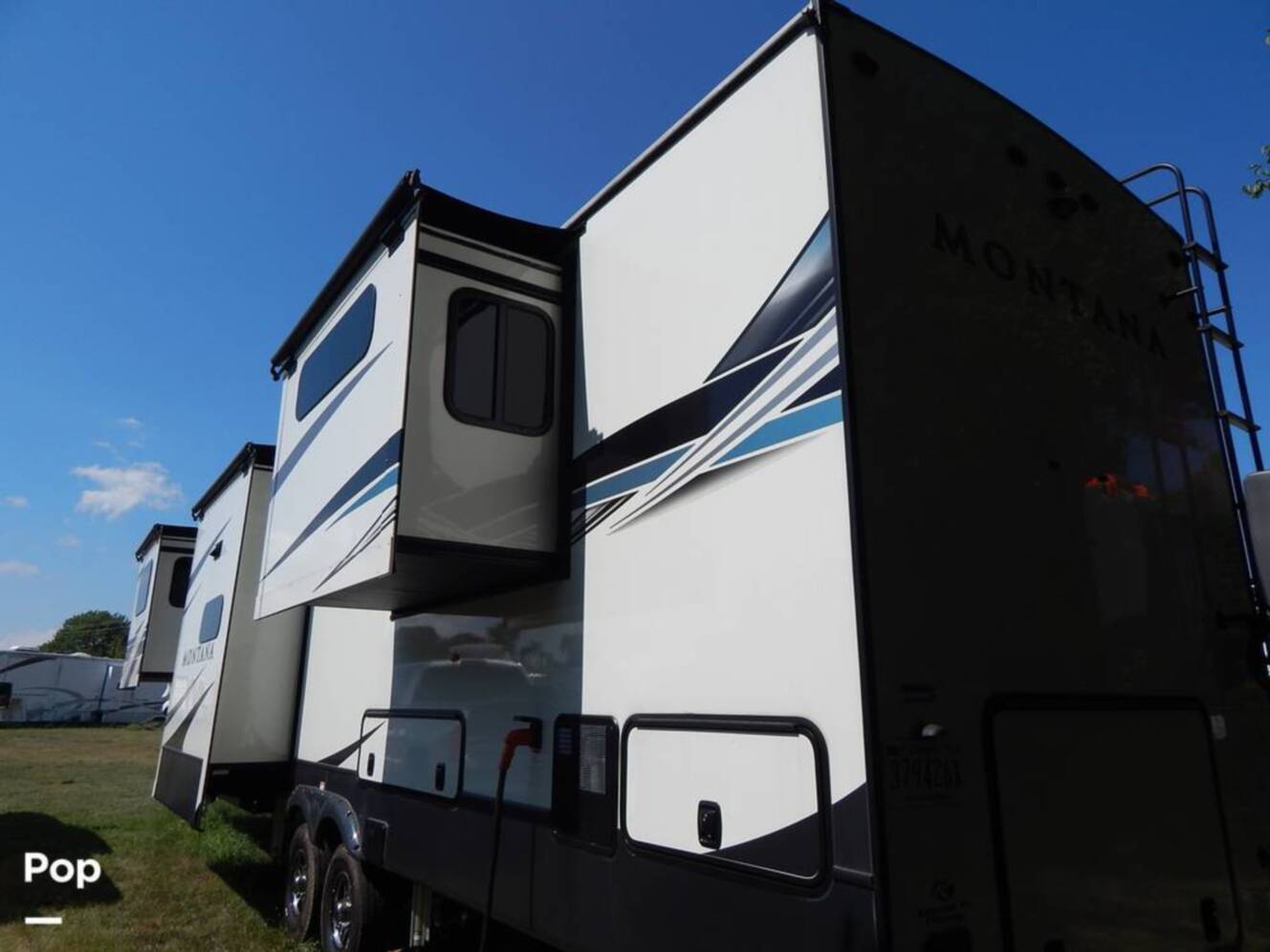 A photo of this 2021 Keystone Montana 3761FL