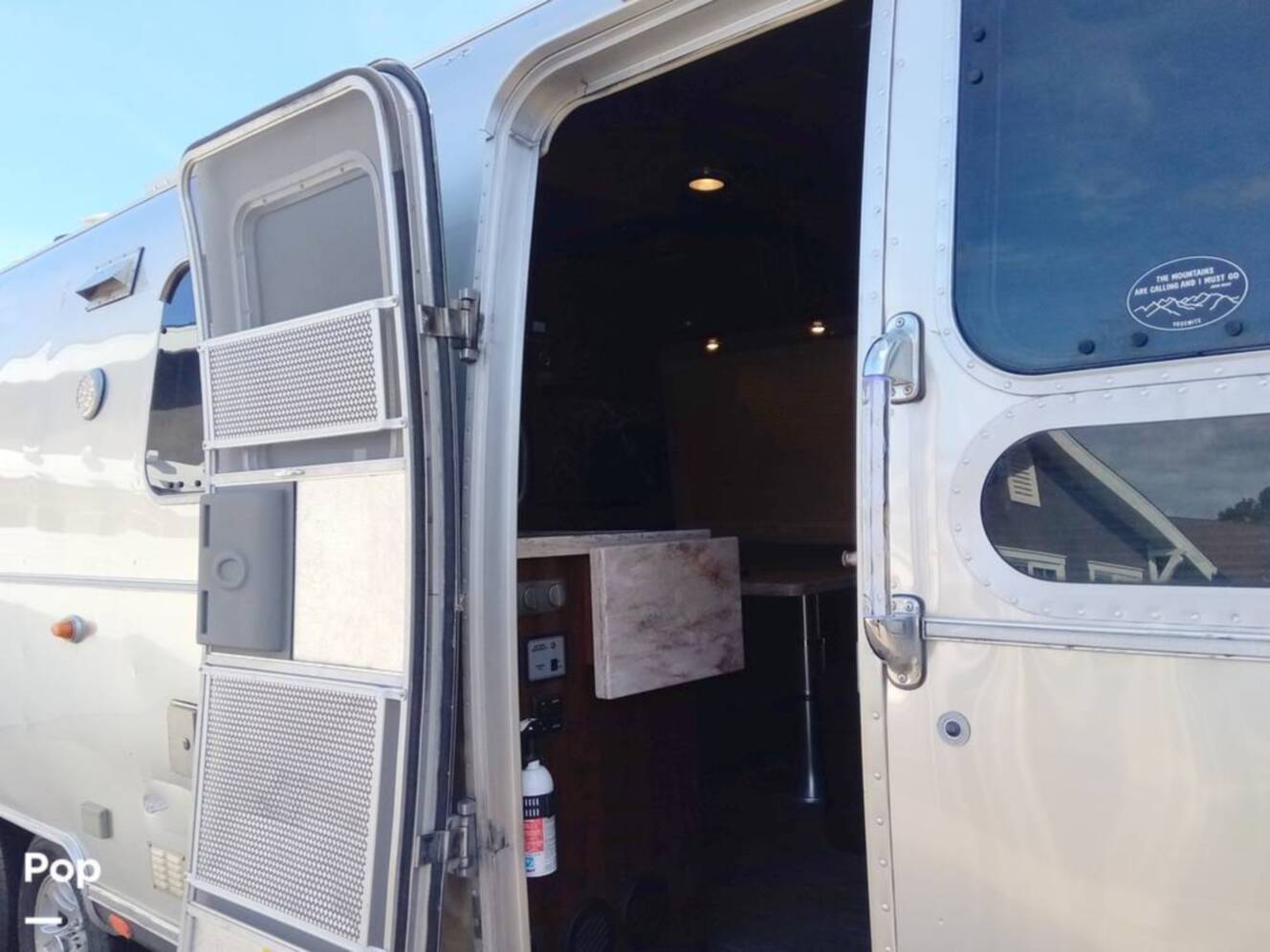 A photo of this 2016 Airstream Classic 30 Twin