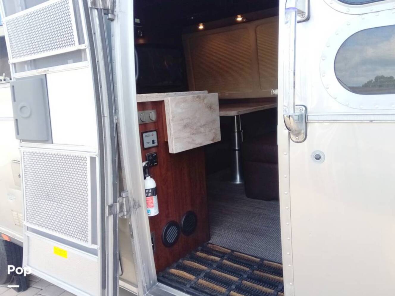 A photo of this 2016 Airstream Classic 30 Twin