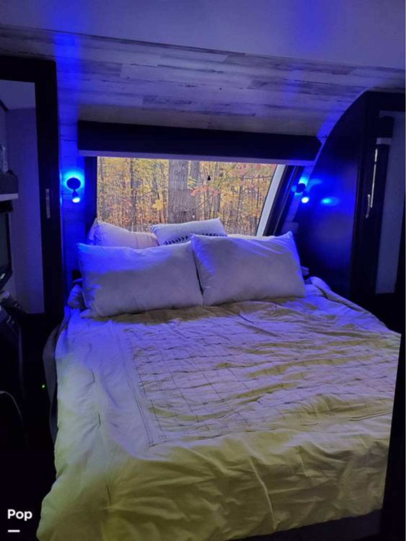A photo of this 2021 Jayco White Hawk 27RB