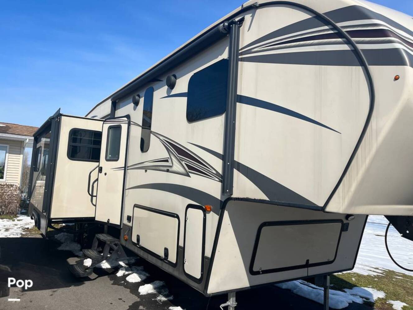 A photo of this 2016 Prime Time Crusader 337QBH