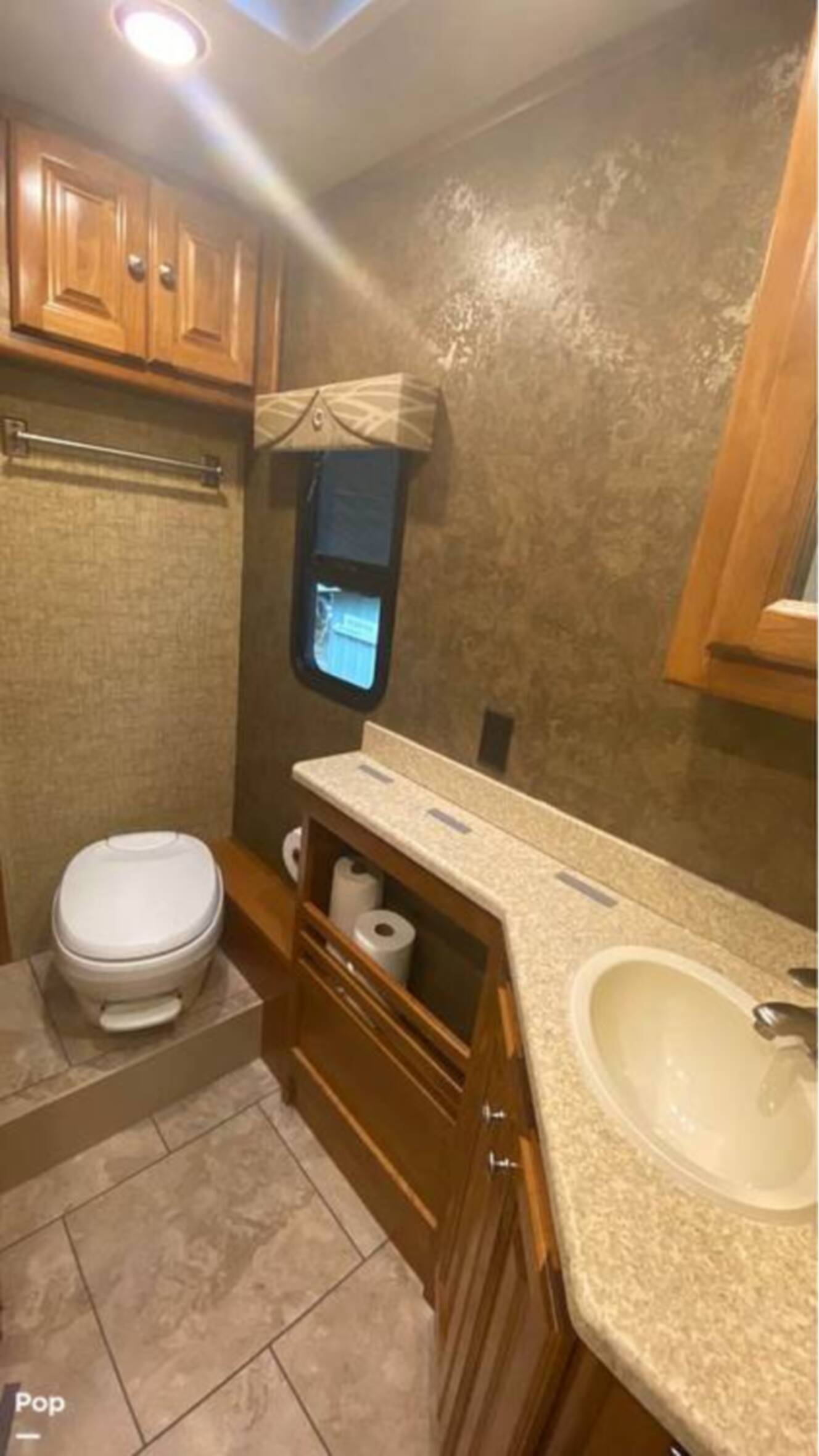 A photo of this 2015 Tiffin Allegro 32SA