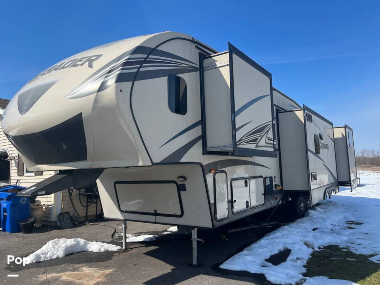 A photo of this 2016 Prime Time Crusader 337QBH