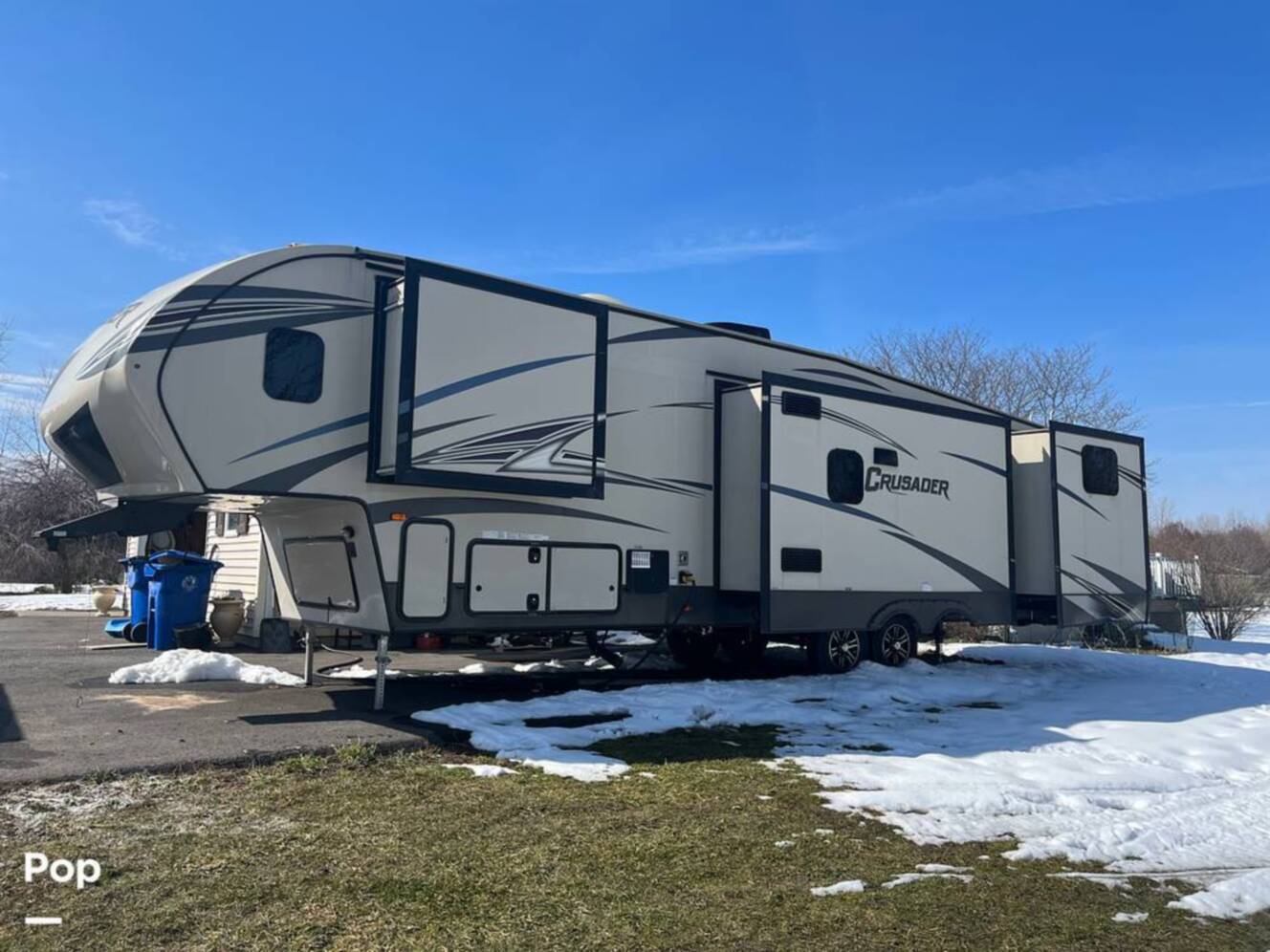 A photo of this 2016 Prime Time Crusader 337QBH