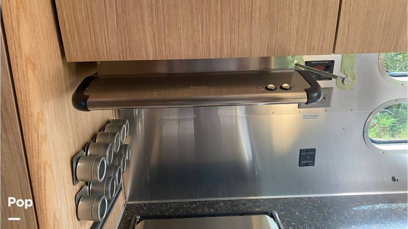 A photo of this 2019 Airstream Flying Cloud 30FB Bunk