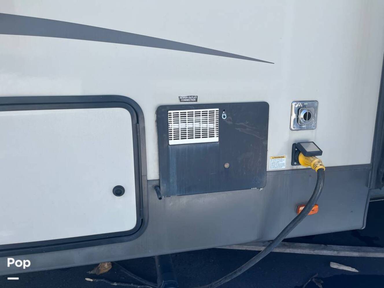 A photo of this 2016 Prime Time Crusader 337QBH