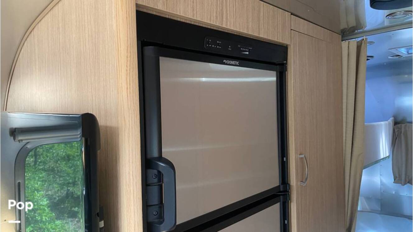 A photo of this 2019 Airstream Flying Cloud 30FB Bunk
