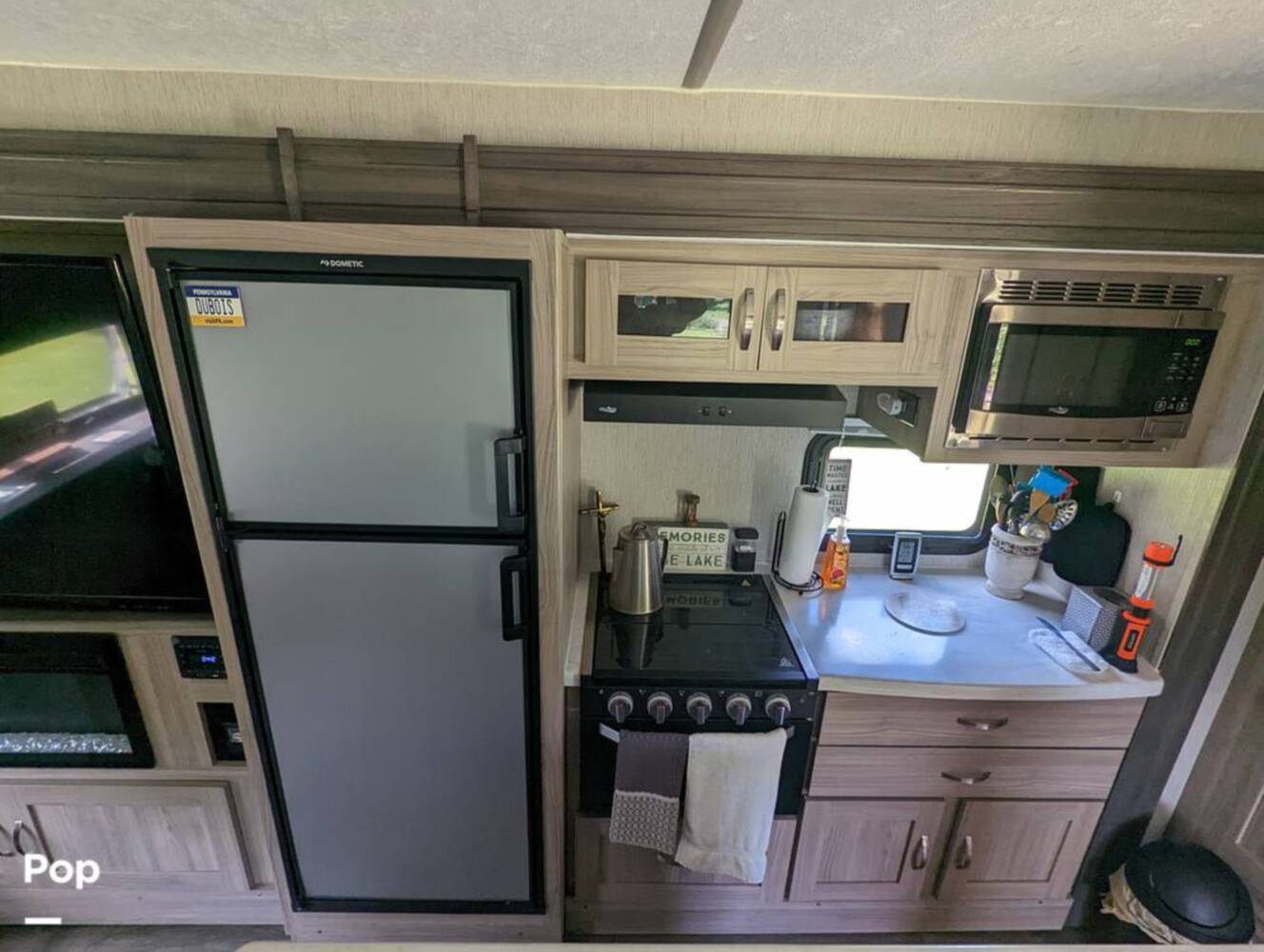 A photo of this 2021 Coachmen Freedom Express 323 BHDS