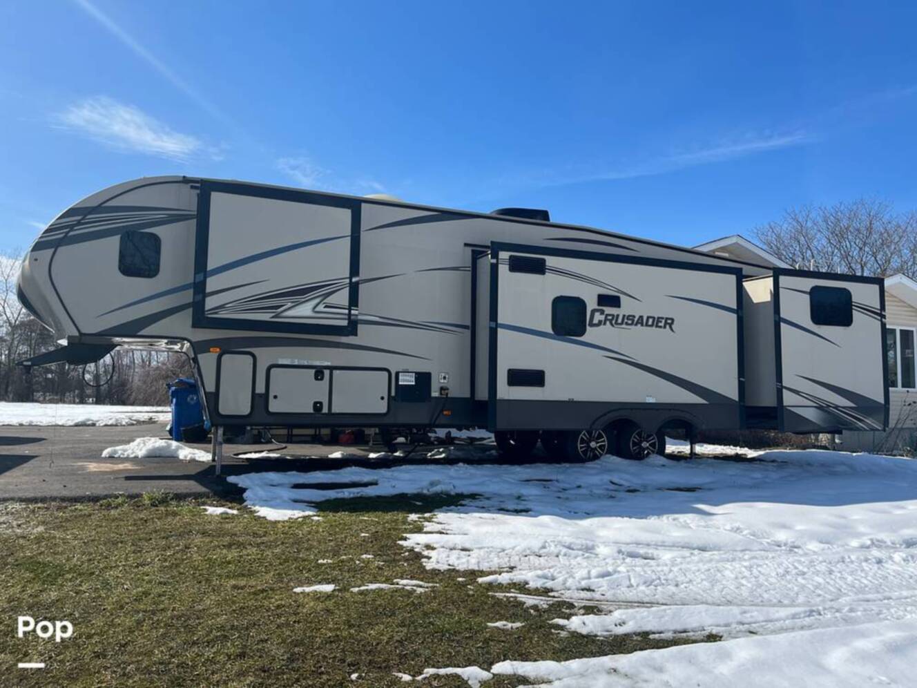A photo of this 2016 Prime Time Crusader 337QBH