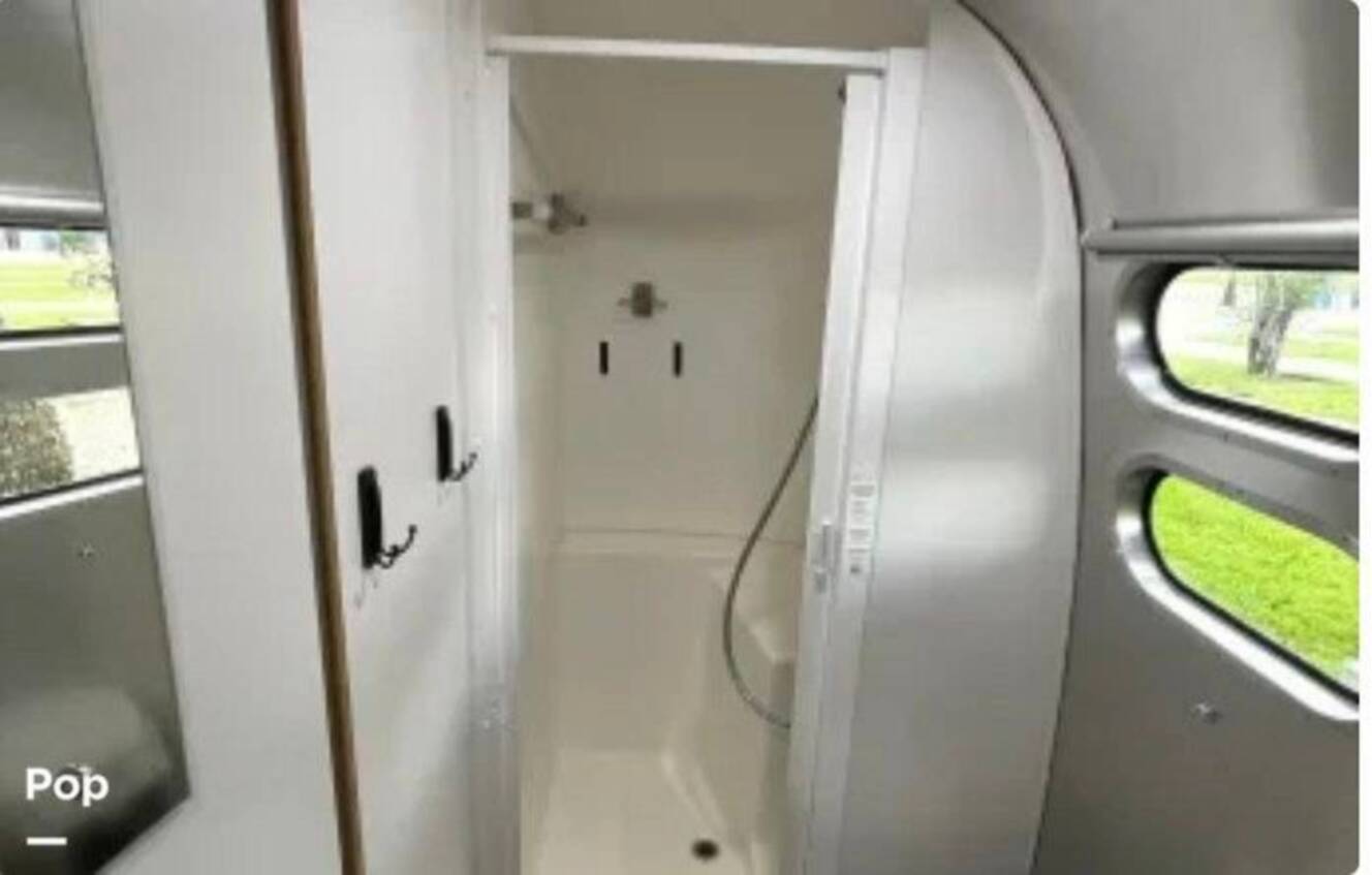 A photo of this 2019 Airstream Flying Cloud 30FB Bunk
