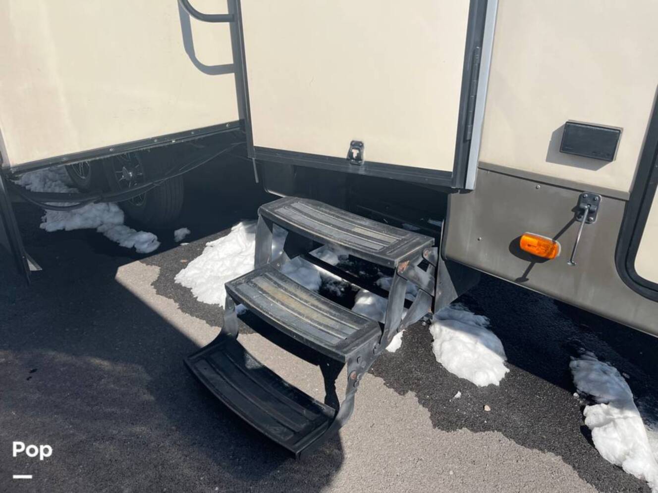 A photo of this 2016 Prime Time Crusader 337QBH