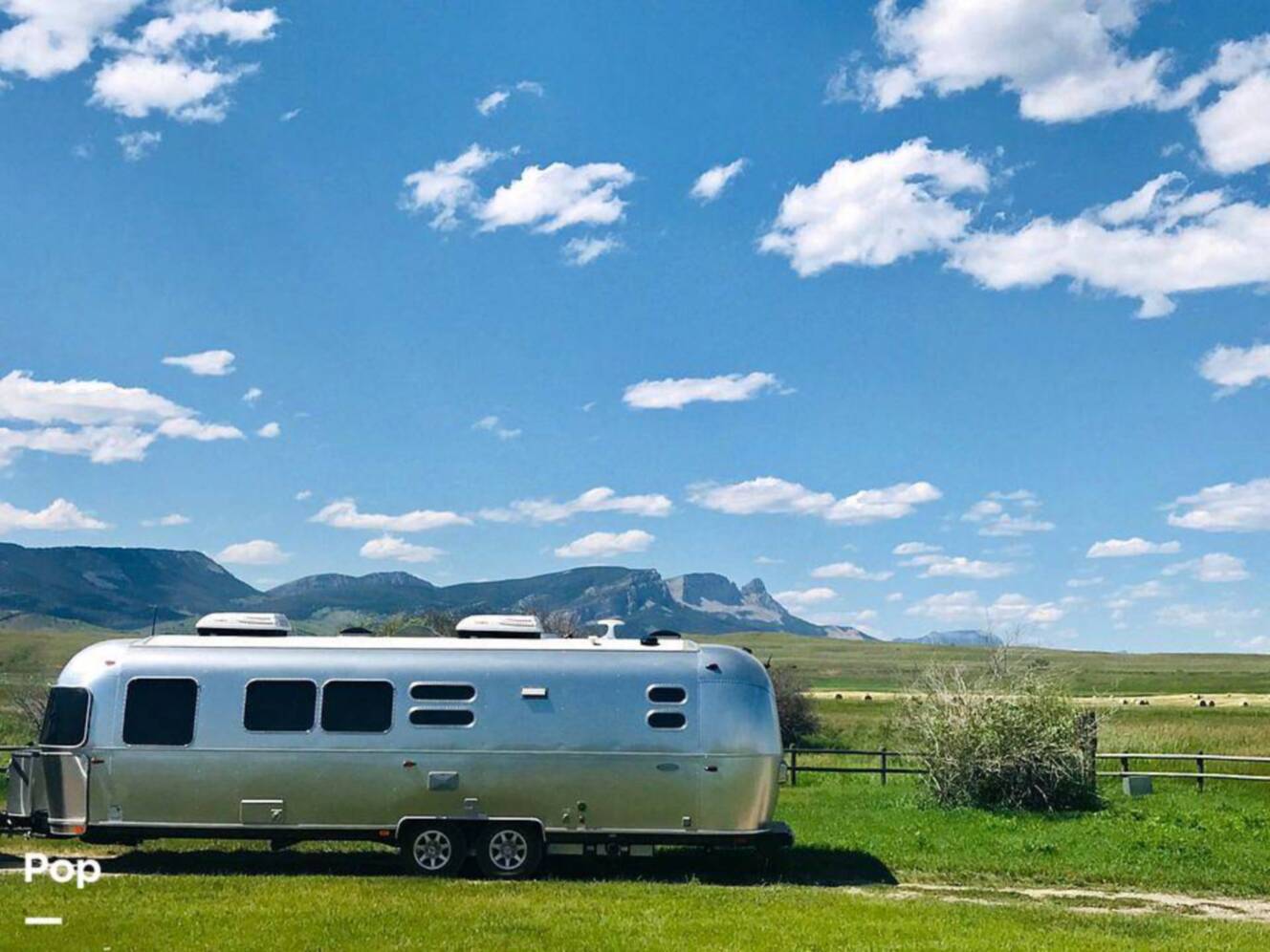 A photo of this 2019 Airstream Flying Cloud 30FB Bunk