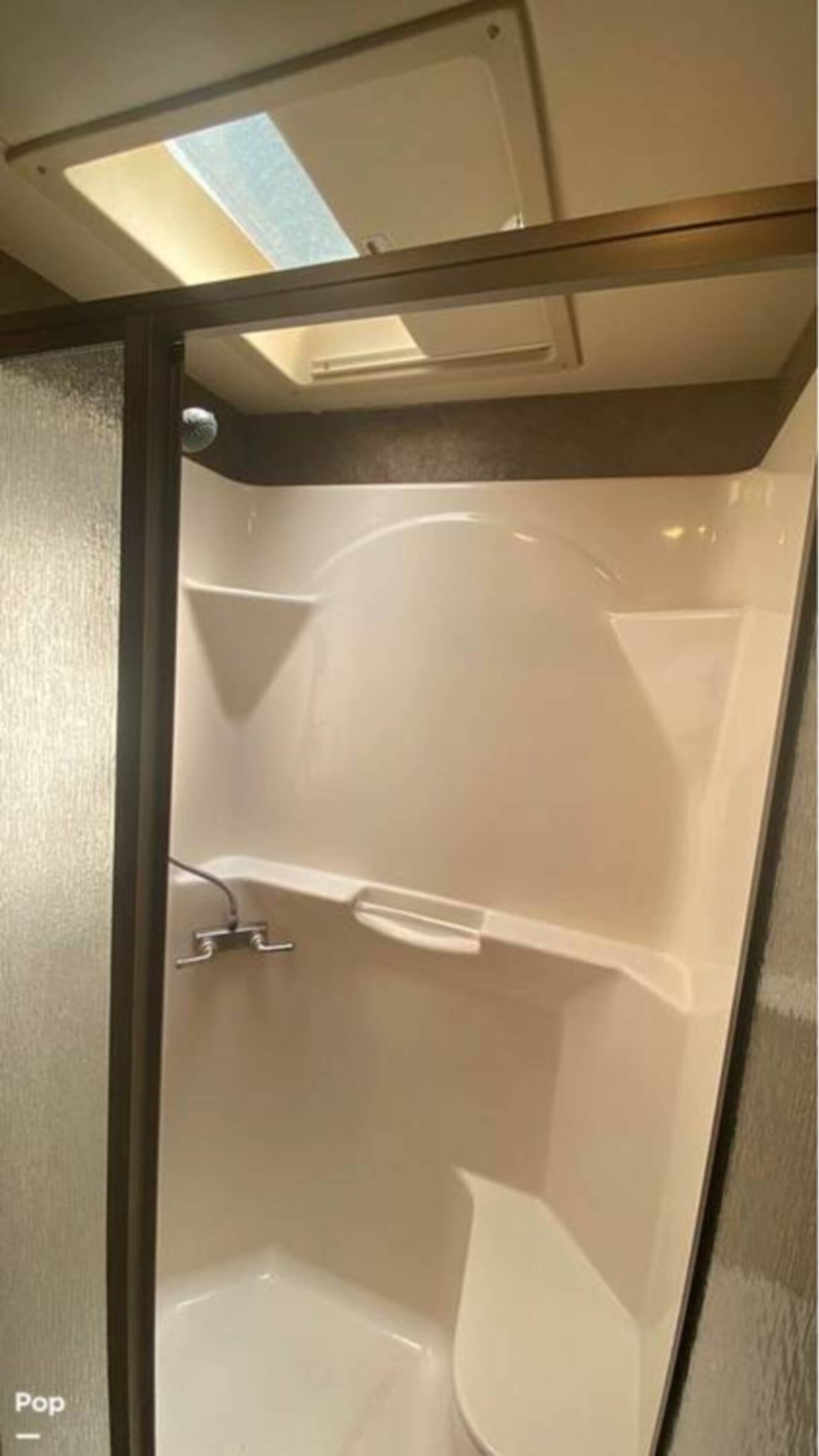 A photo of this 2015 Tiffin Allegro 32SA