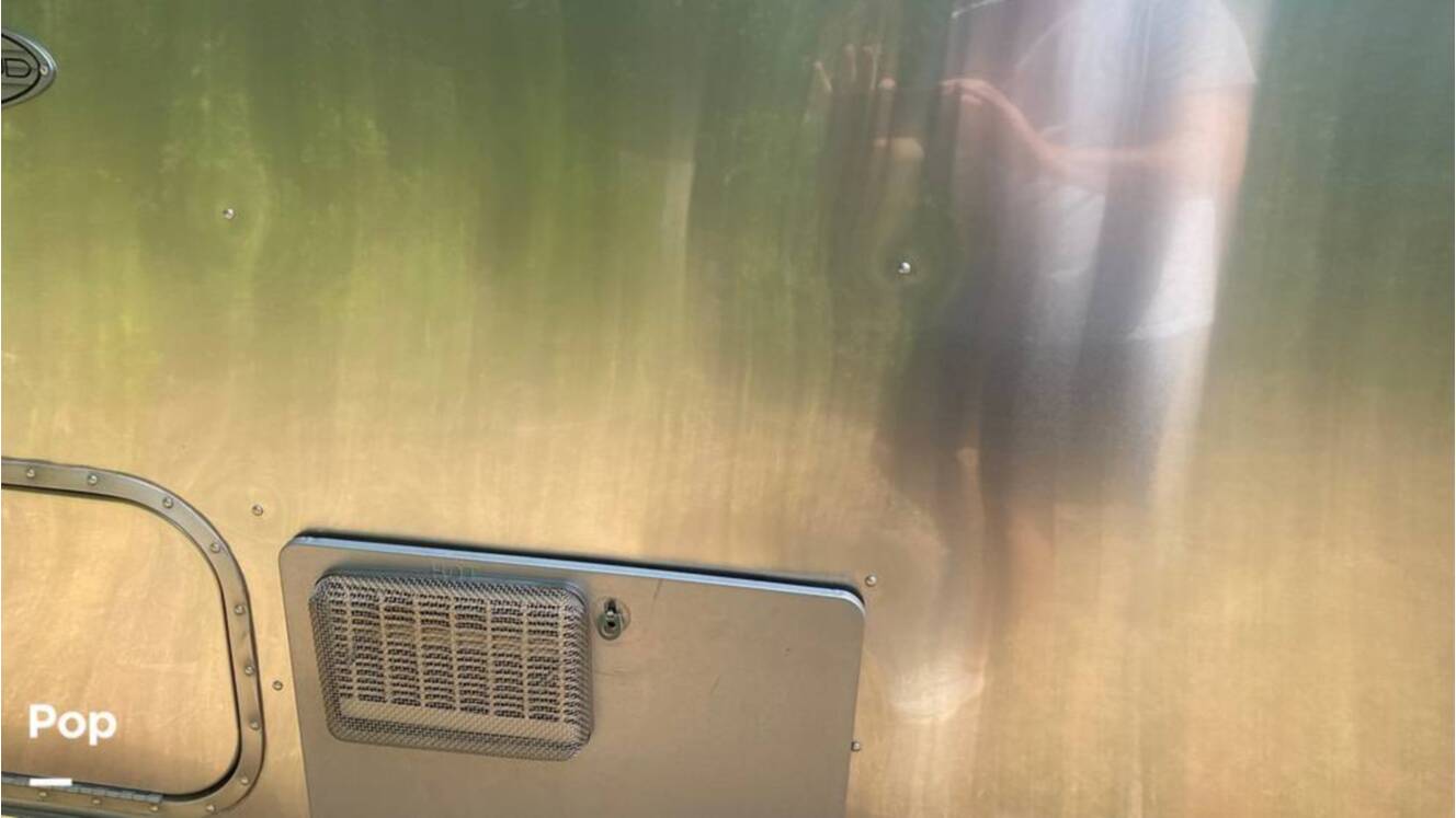 A photo of this 2019 Airstream Flying Cloud 30FB Bunk