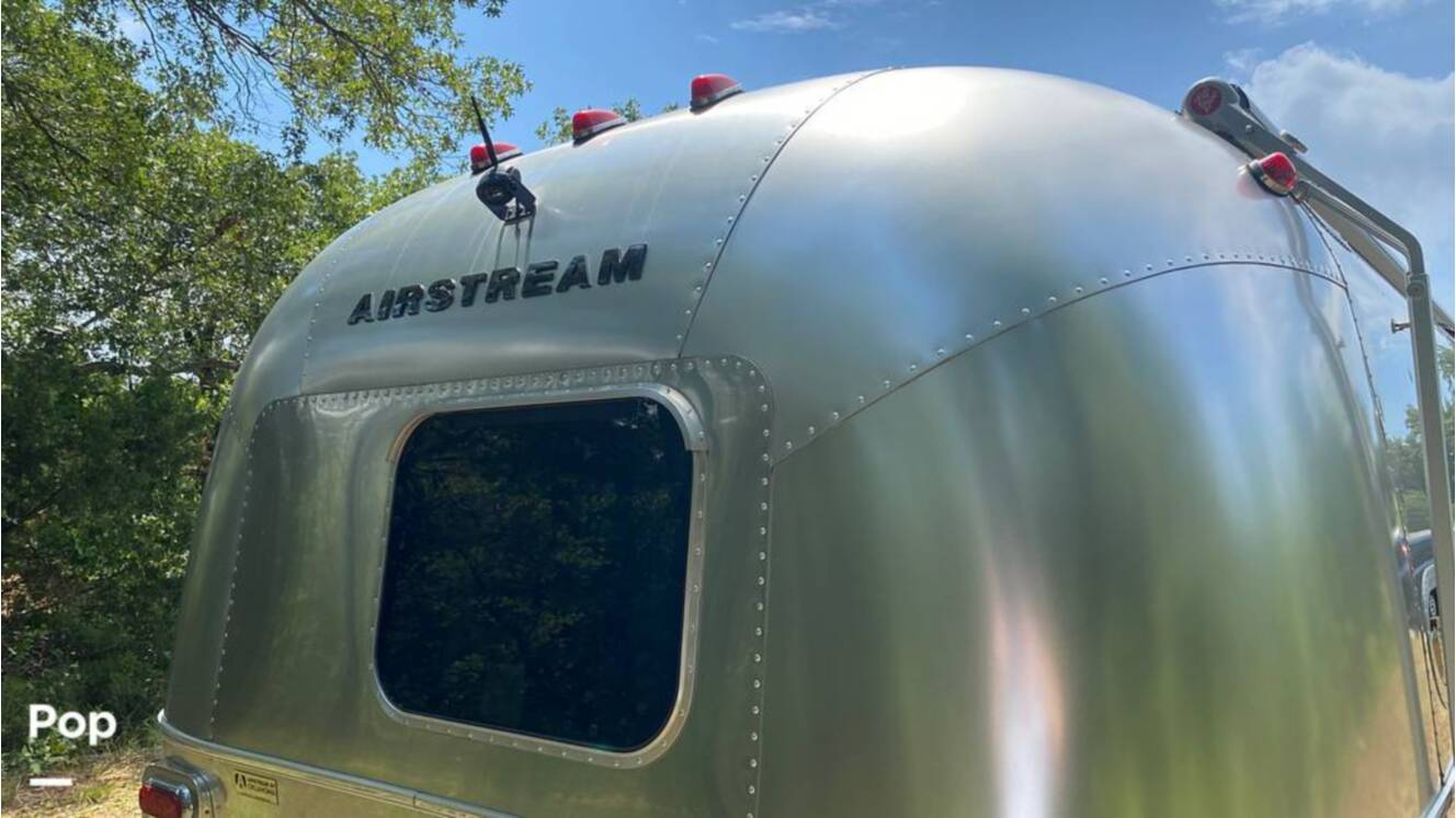 A photo of this 2019 Airstream Flying Cloud 30FB Bunk