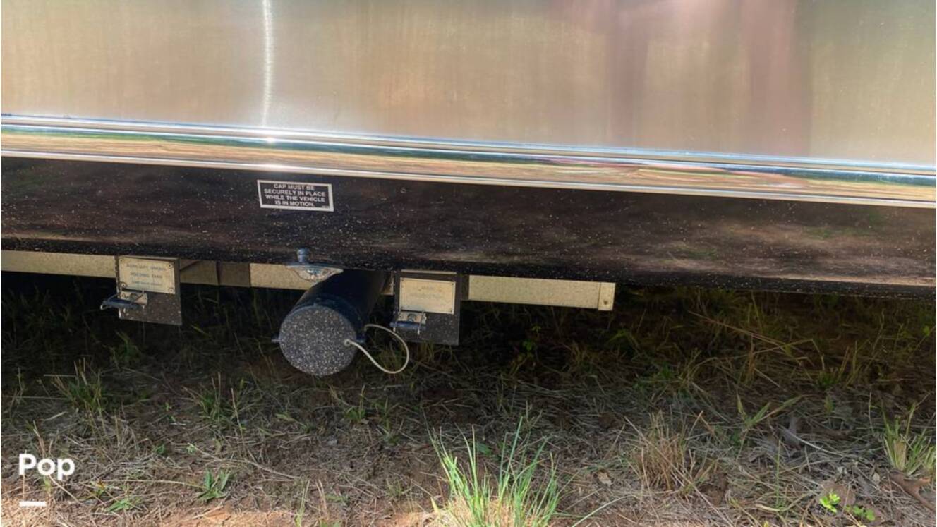 A photo of this 2019 Airstream Flying Cloud 30FB Bunk