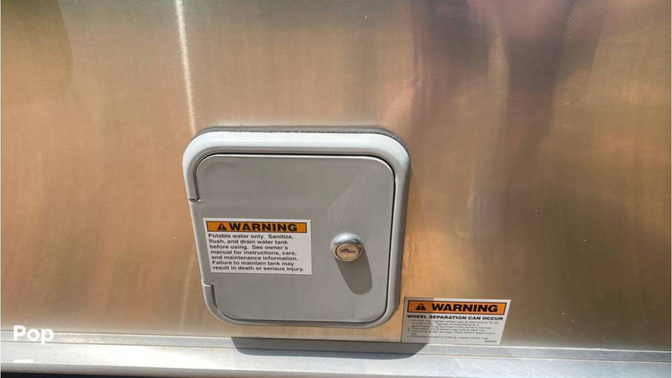 A photo of this 2019 Airstream Flying Cloud 30FB Bunk
