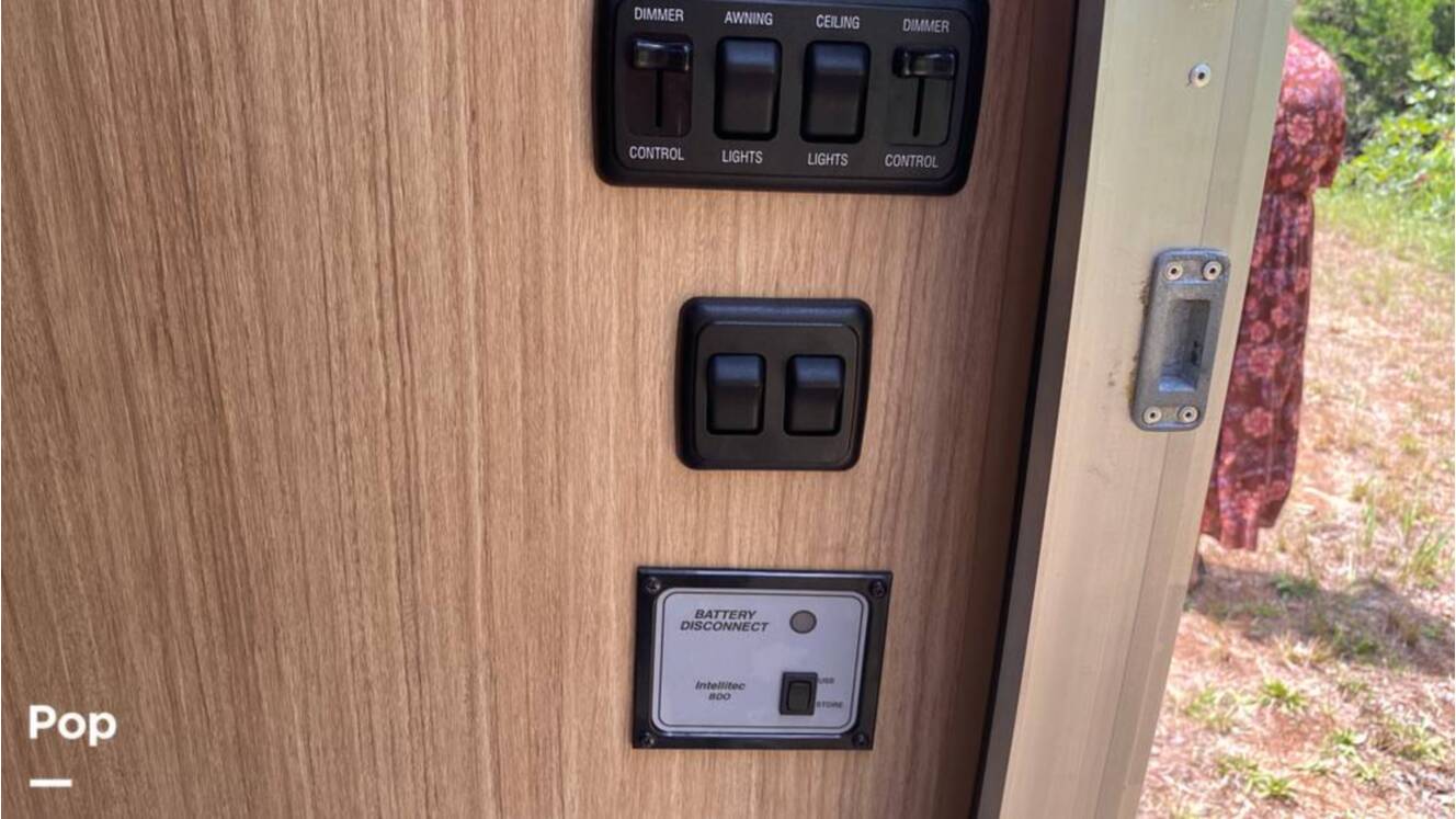A photo of this 2019 Airstream Flying Cloud 30FB Bunk