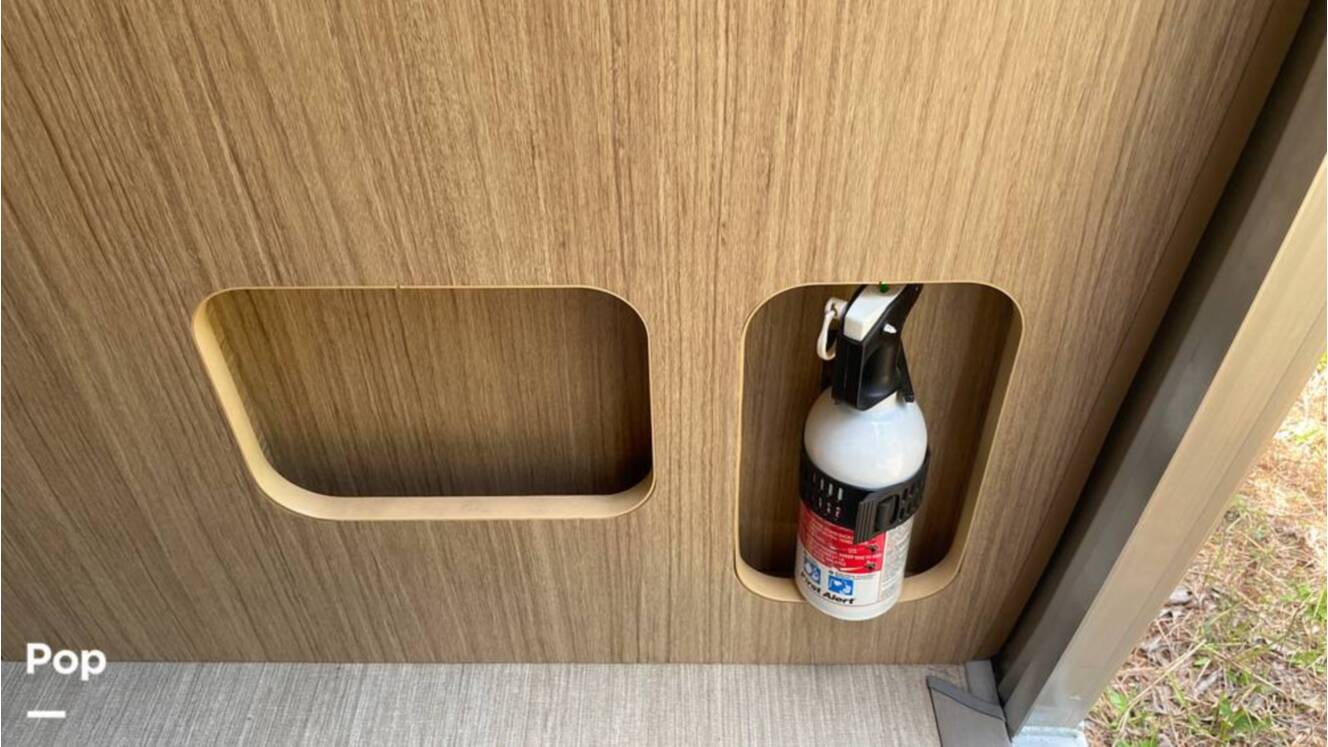 A photo of this 2019 Airstream Flying Cloud 30FB Bunk