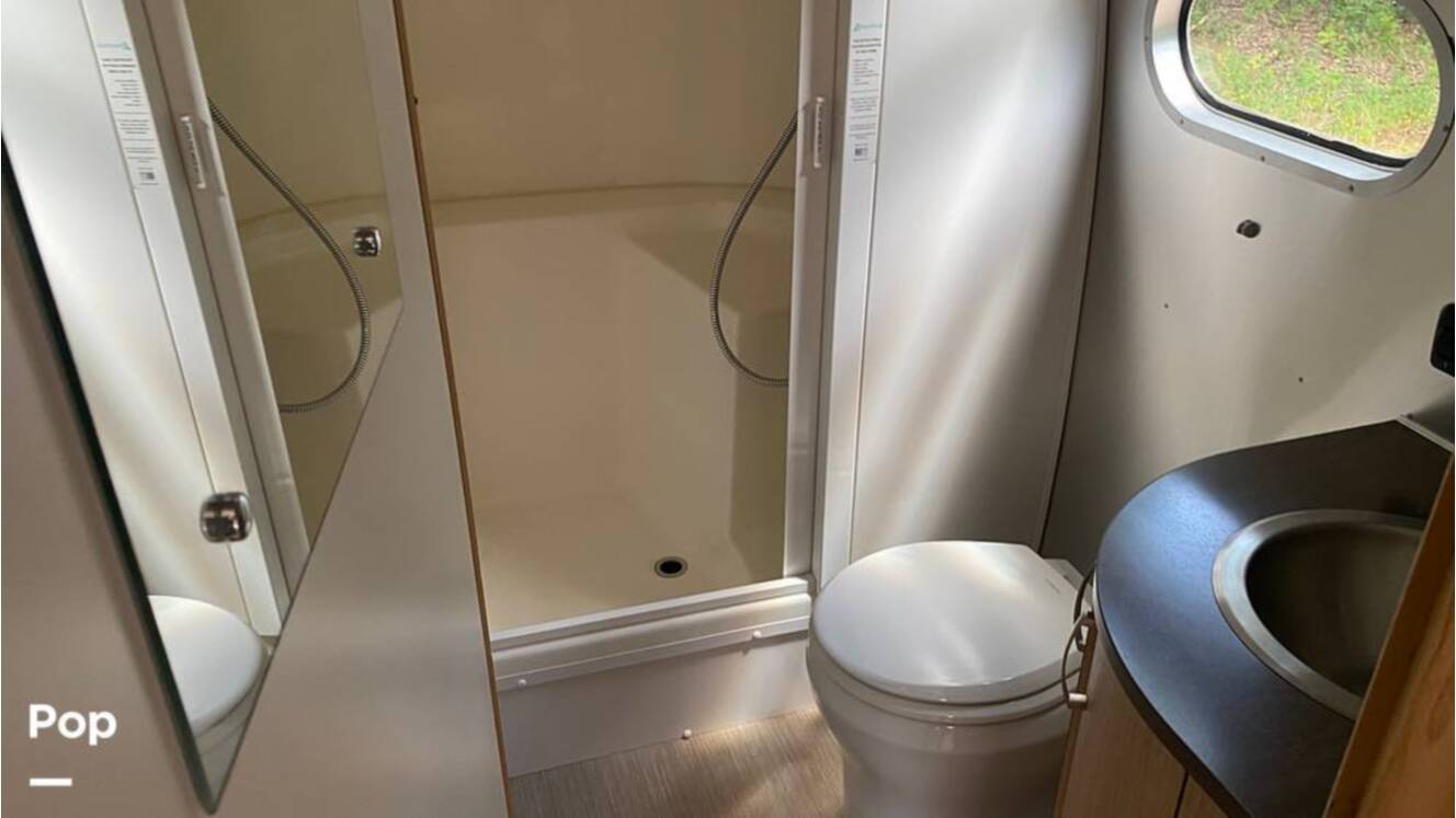 A photo of this 2019 Airstream Flying Cloud 30FB Bunk