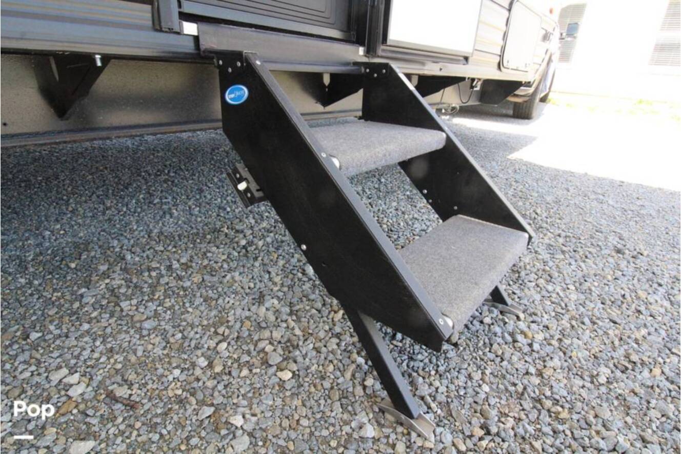 A photo of this 2022 Forest River Wildwood X-lite 263BHXL