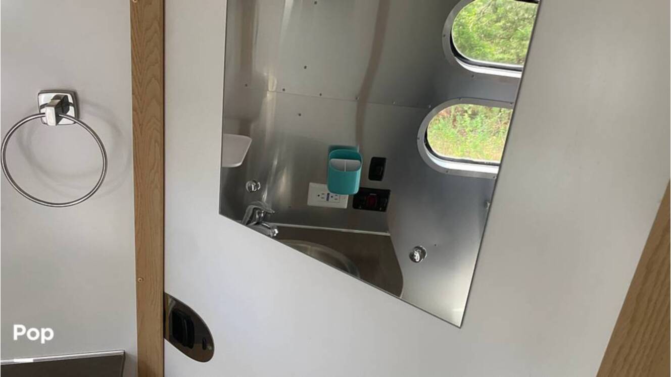 A photo of this 2019 Airstream Flying Cloud 30FB Bunk