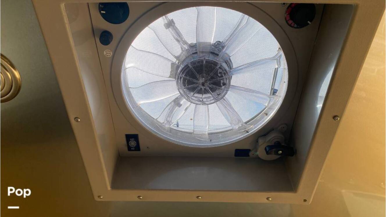 A photo of this 2019 Airstream Flying Cloud 30FB Bunk