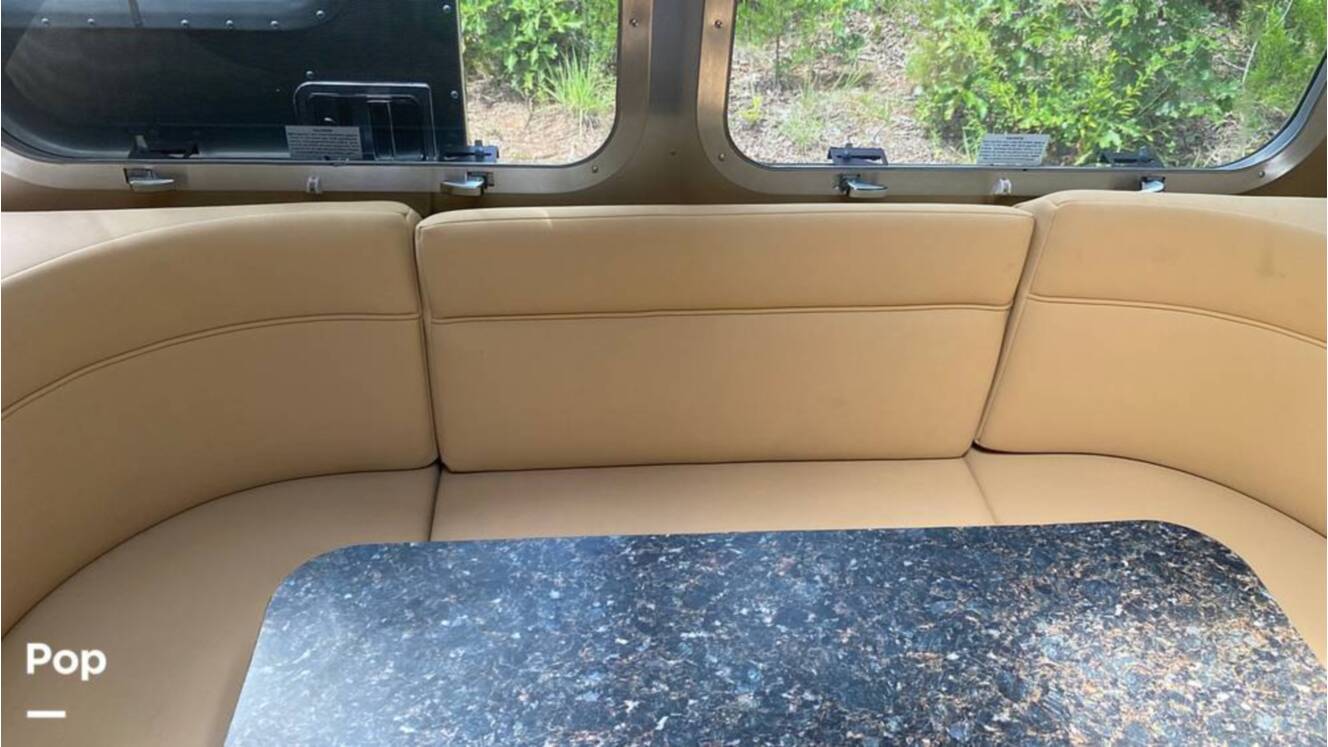 A photo of this 2019 Airstream Flying Cloud 30FB Bunk