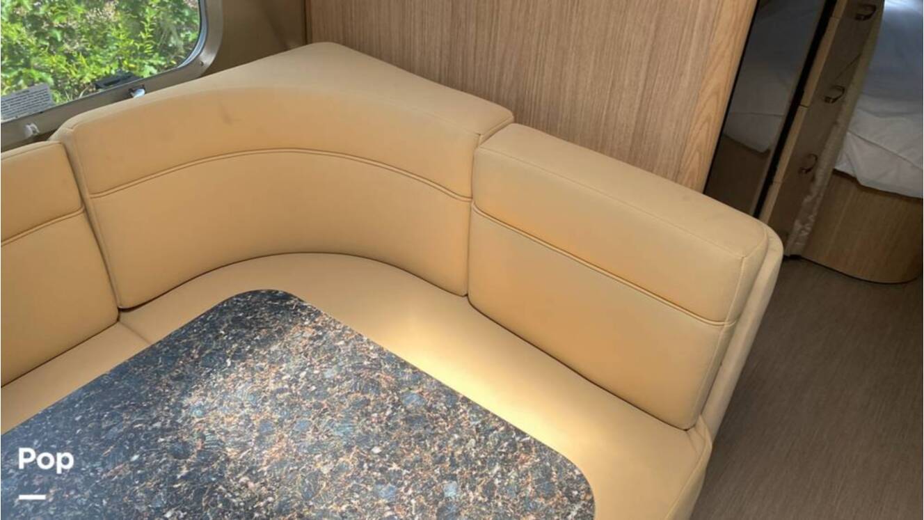 A photo of this 2019 Airstream Flying Cloud 30FB Bunk