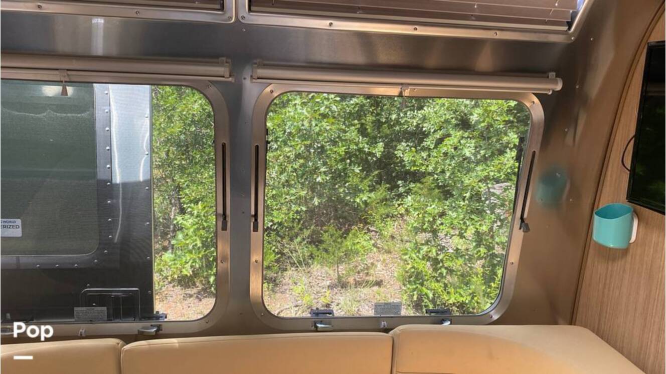 A photo of this 2019 Airstream Flying Cloud 30FB Bunk