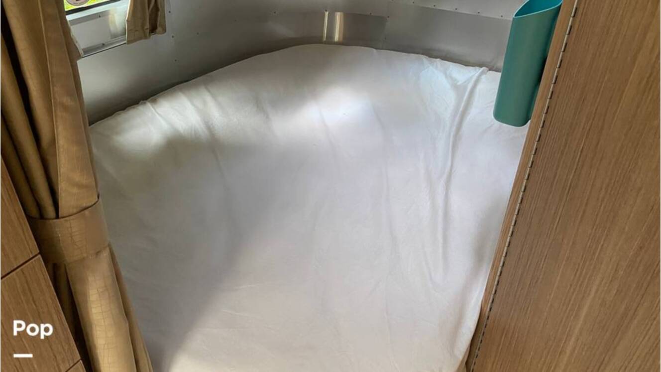 A photo of this 2019 Airstream Flying Cloud 30FB Bunk