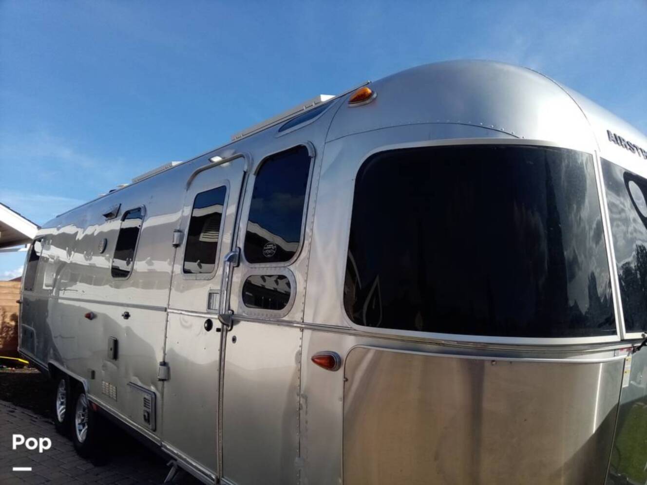 A photo of this 2016 Airstream Classic 30 Twin