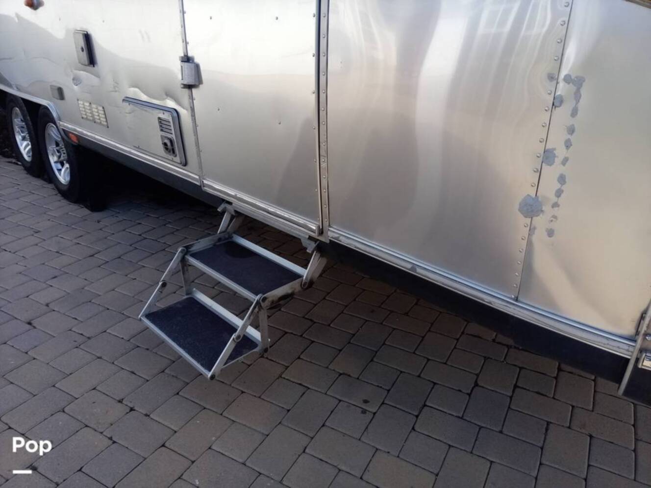 A photo of this 2016 Airstream Classic 30 Twin