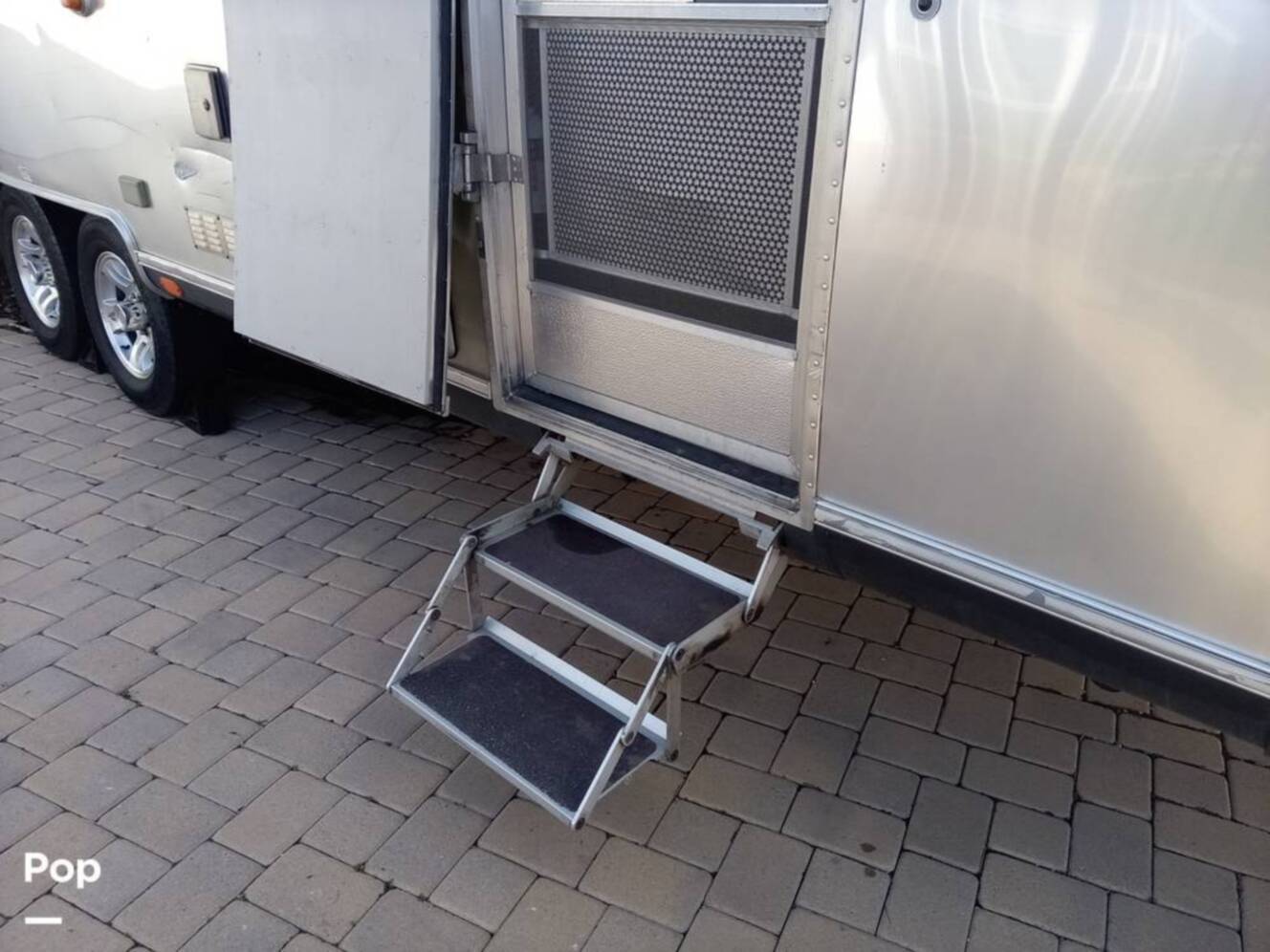 A photo of this 2016 Airstream Classic 30 Twin