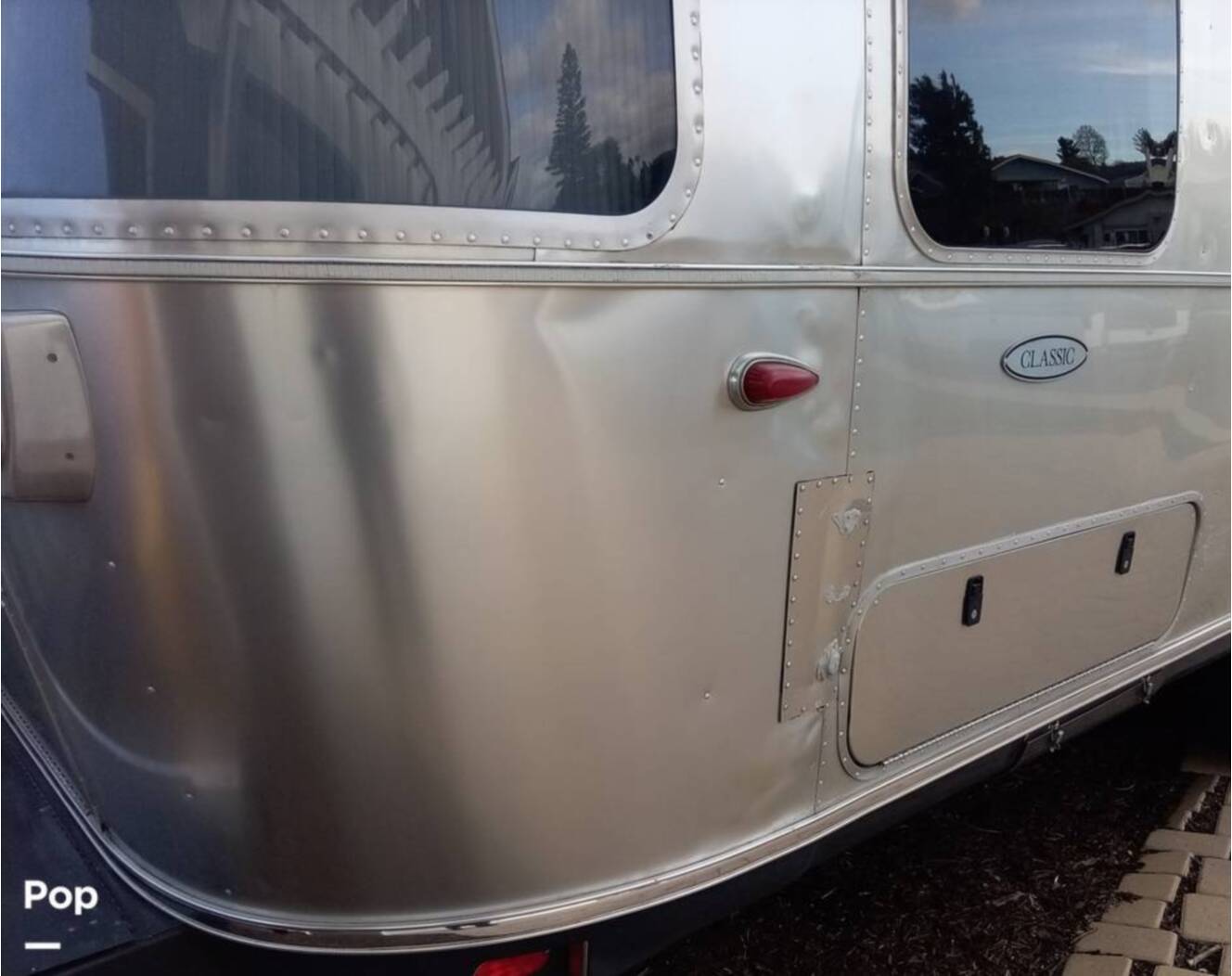 A photo of this 2016 Airstream Classic 30 Twin