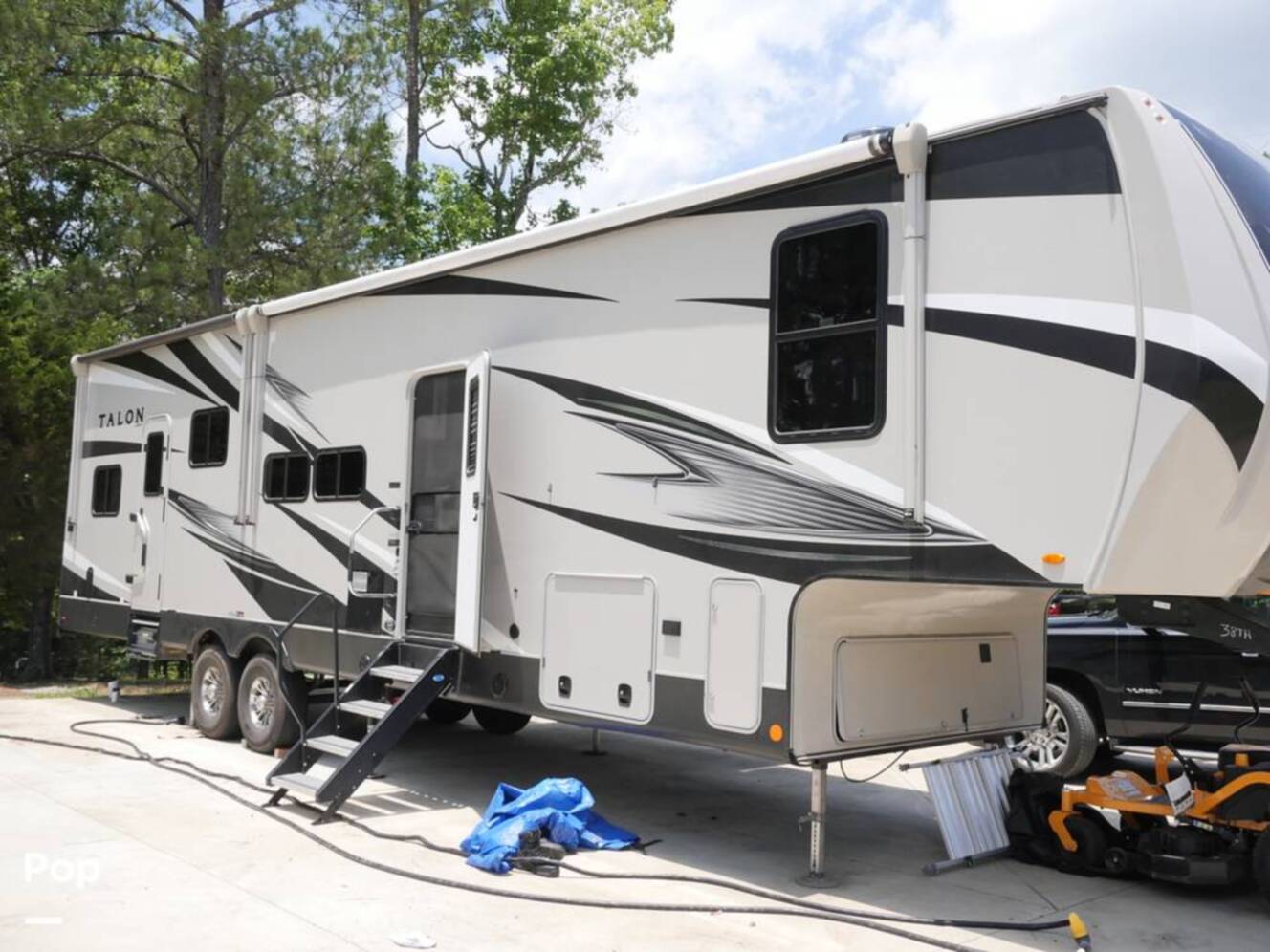 A photo of this 2020 Jayco Talon 385T