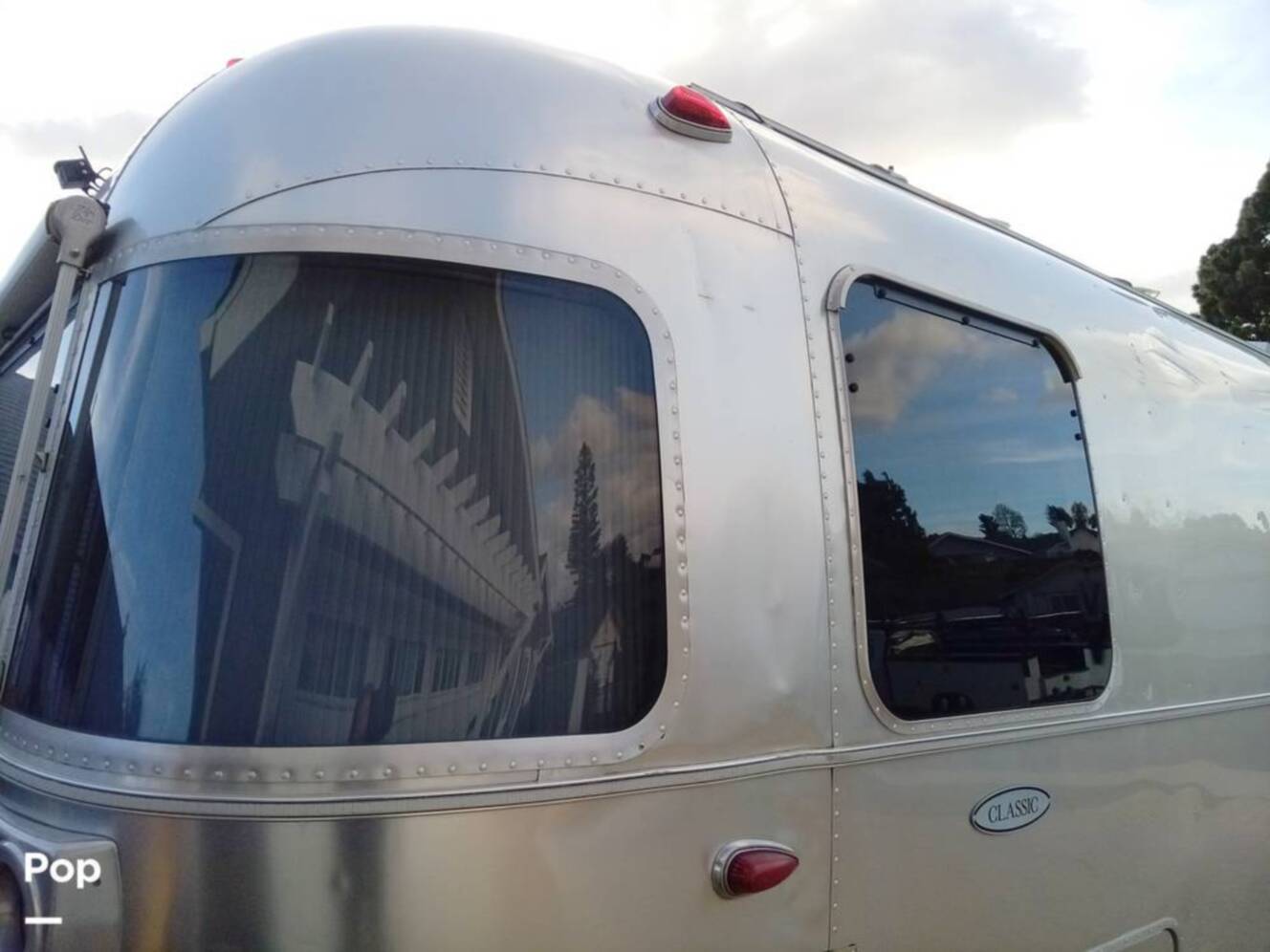 A photo of this 2016 Airstream Classic 30 Twin