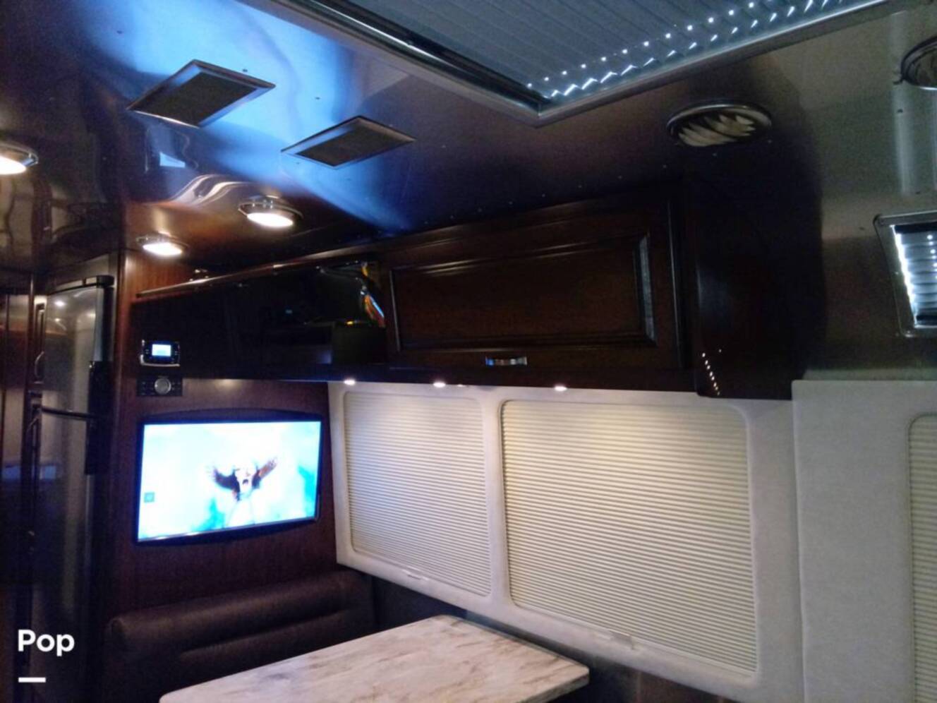 A photo of this 2016 Airstream Classic 30 Twin