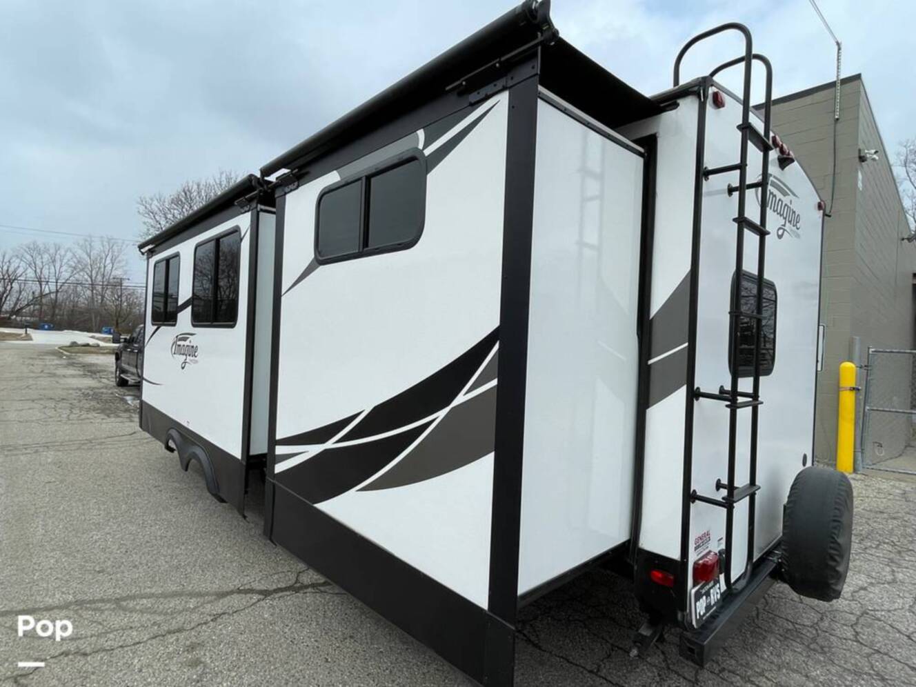 A photo of this 2018 Grand Design Imagine 3170BH