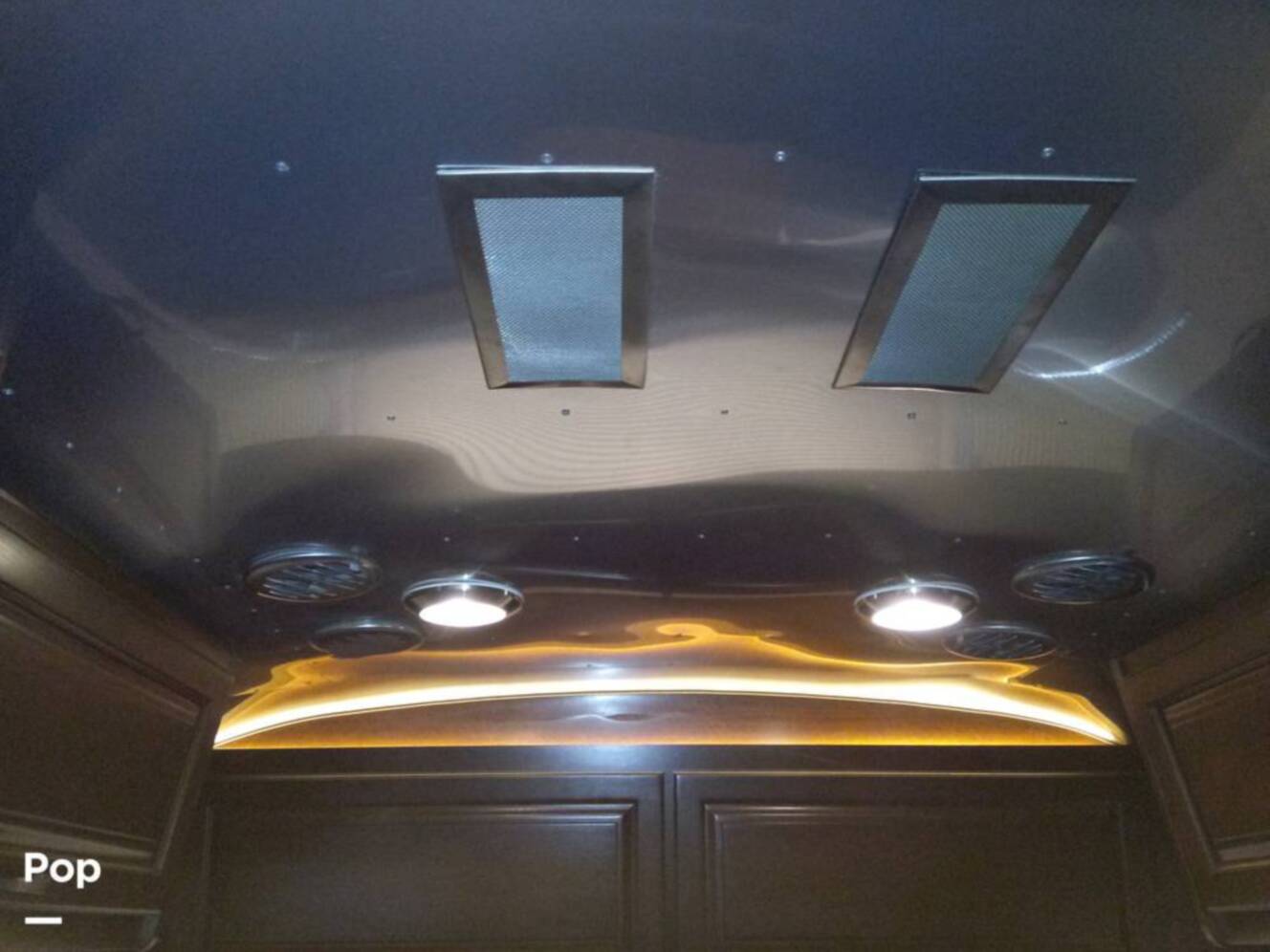 A photo of this 2016 Airstream Classic 30 Twin