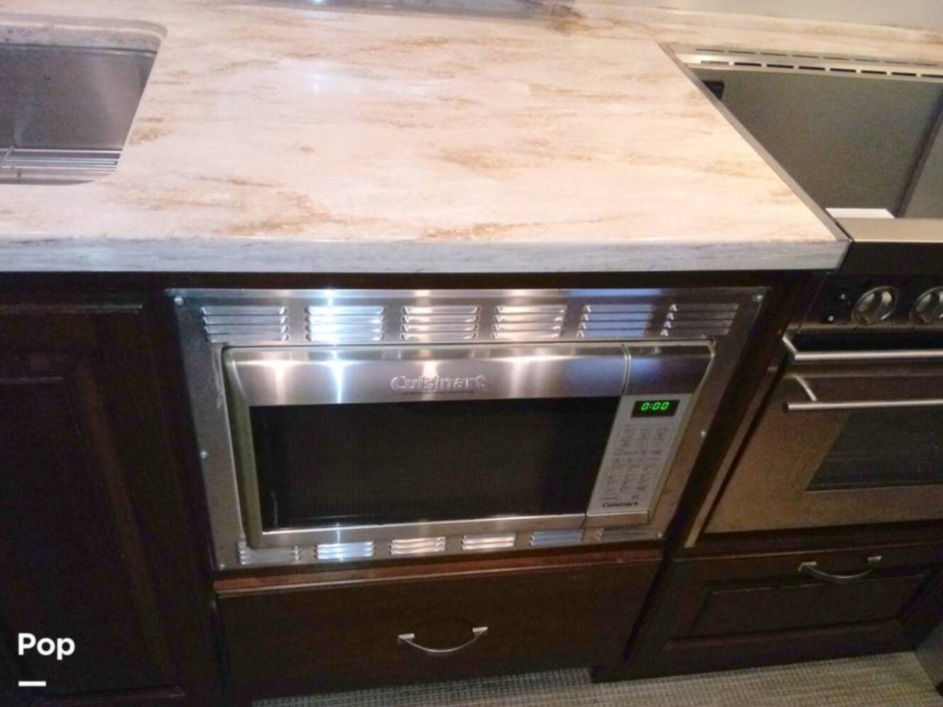 A photo of this 2016 Airstream Classic 30 Twin