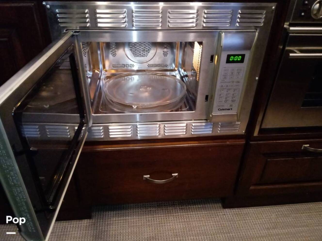 A photo of this 2016 Airstream Classic 30 Twin