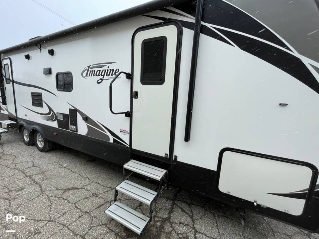 A photo of this 2018 Grand Design Imagine 3170BH