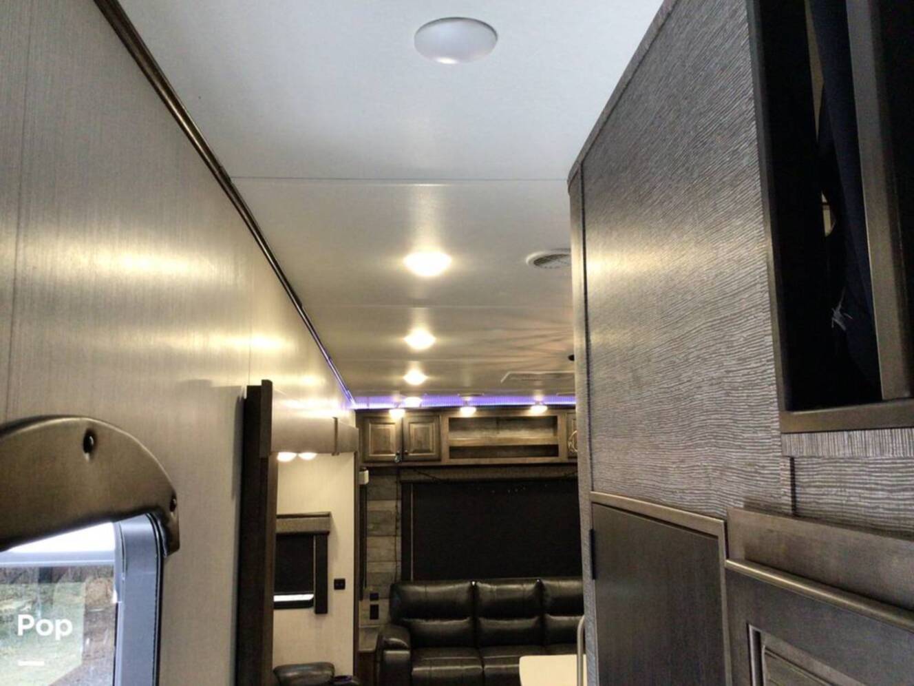 A photo of this 2020 Heartland Bighorn 39MB