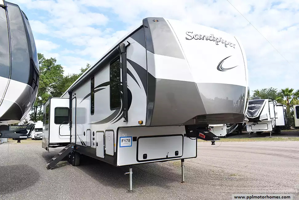 2022 Forest River Sandpiper 3660MB in summerfield FL