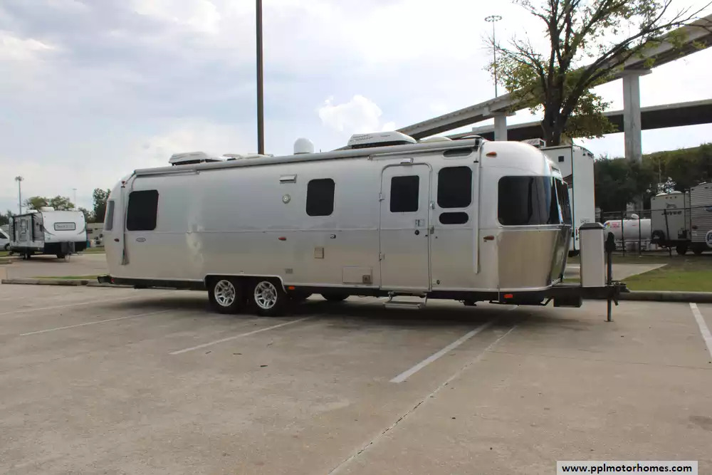 2016 Airstream Classic 30 in houston TX