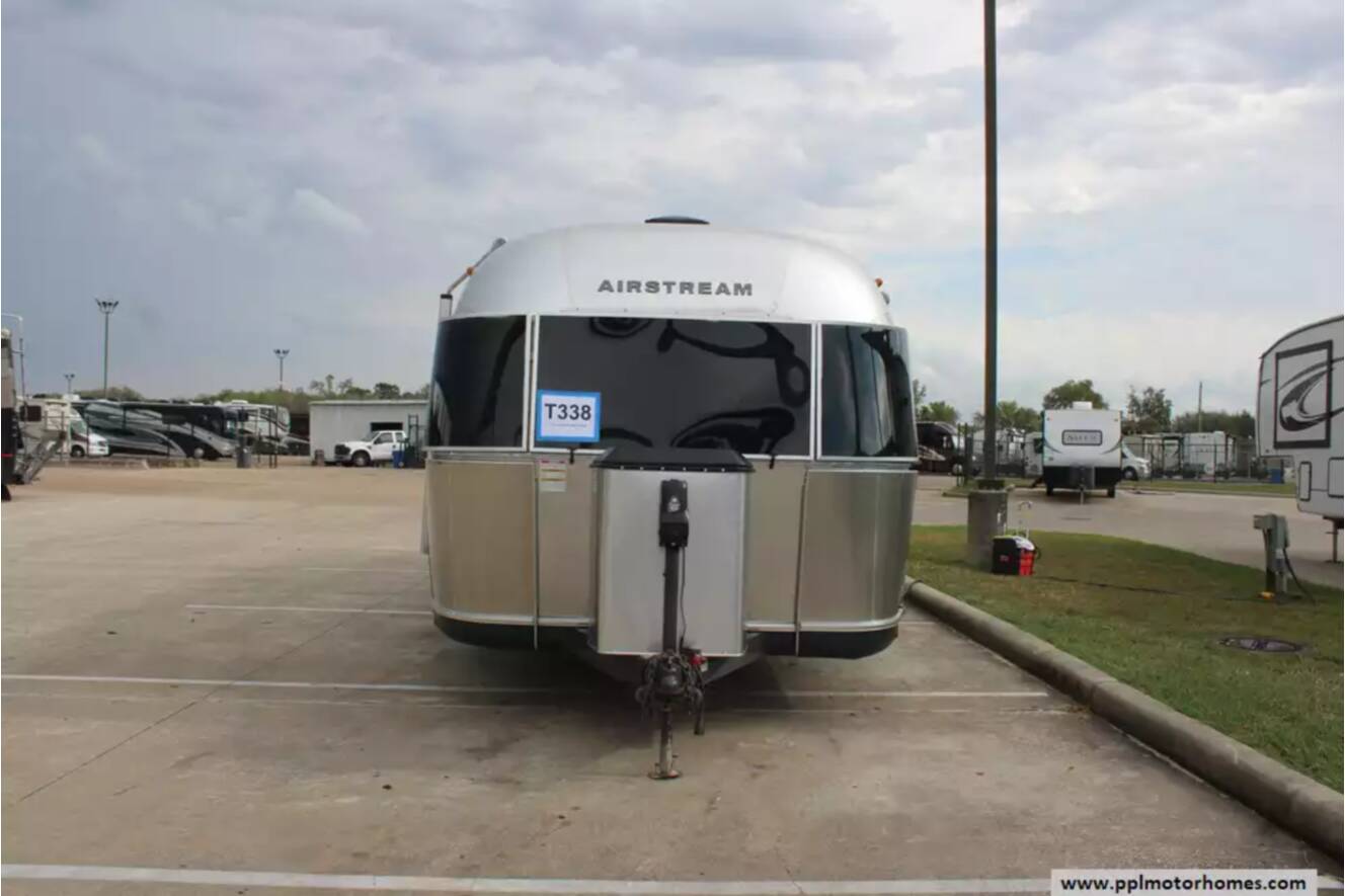 A photo of this 2016 Airstream Airstream Classic 30