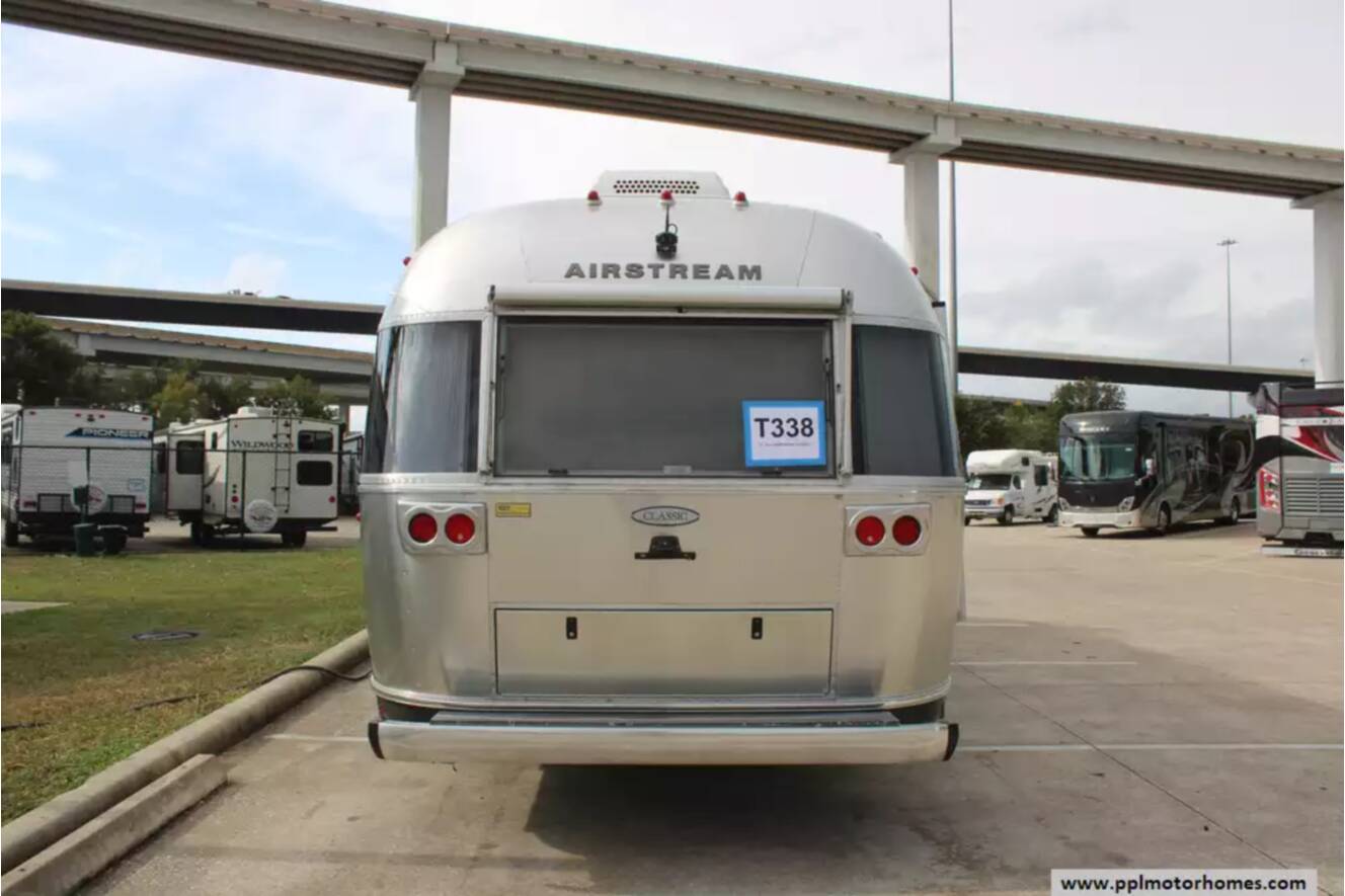 A photo of this 2016 Airstream Airstream Classic 30