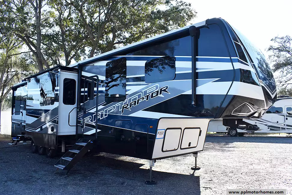 2022 Keystone Raptor 413 in summerfield FL