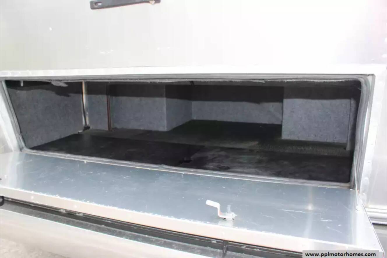 A photo of this 2016 Airstream Airstream Classic 30
